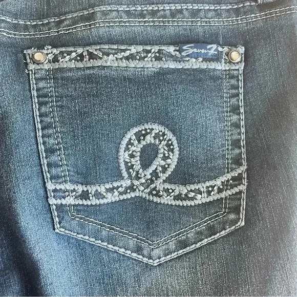 Seven 7 boot cut size 16 woman’s jeans, embellished back pocket dark wash - Picture 7 of 9